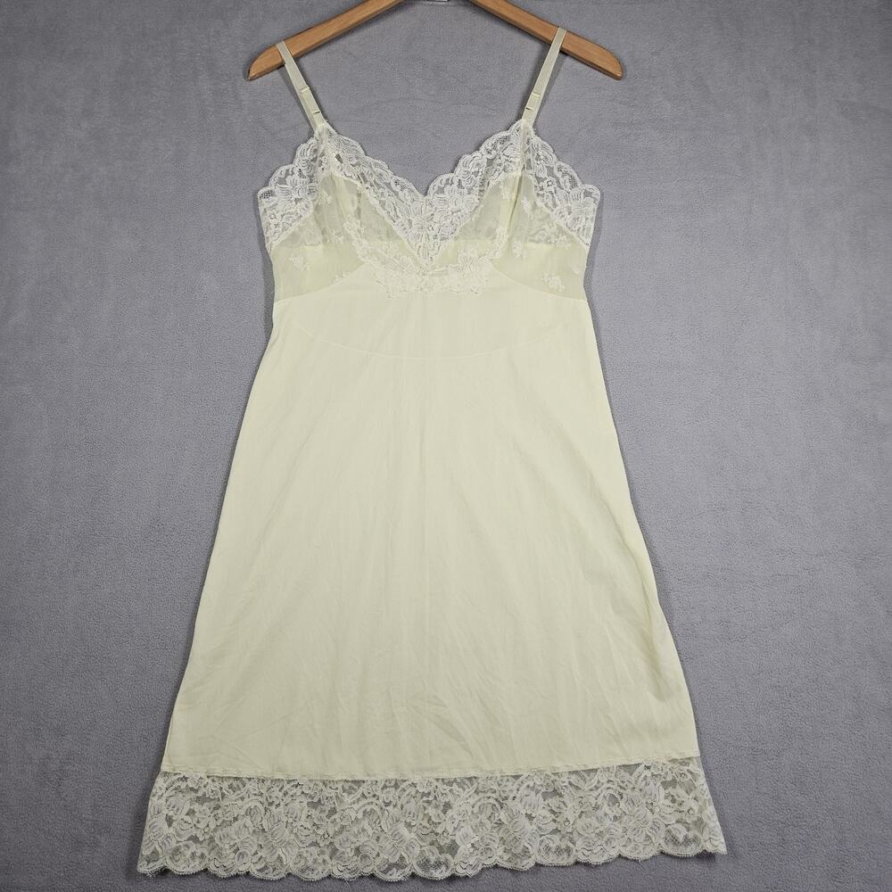 VTG Vassarette Slip Dress Sz 34 Hollywood Munsingwear Lace Yellow Fairy Babydoll